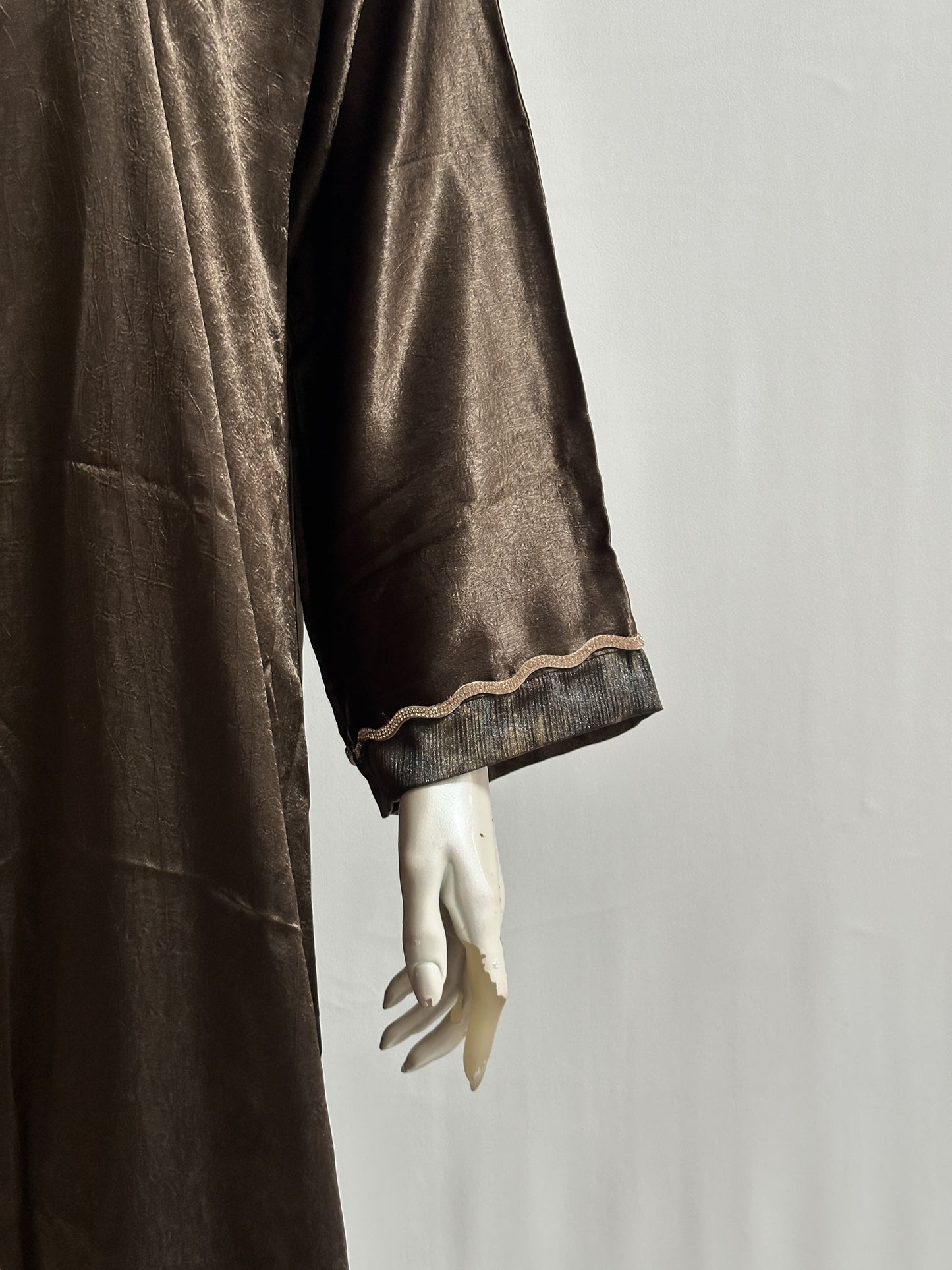 Elegant Silk Finish Abaya