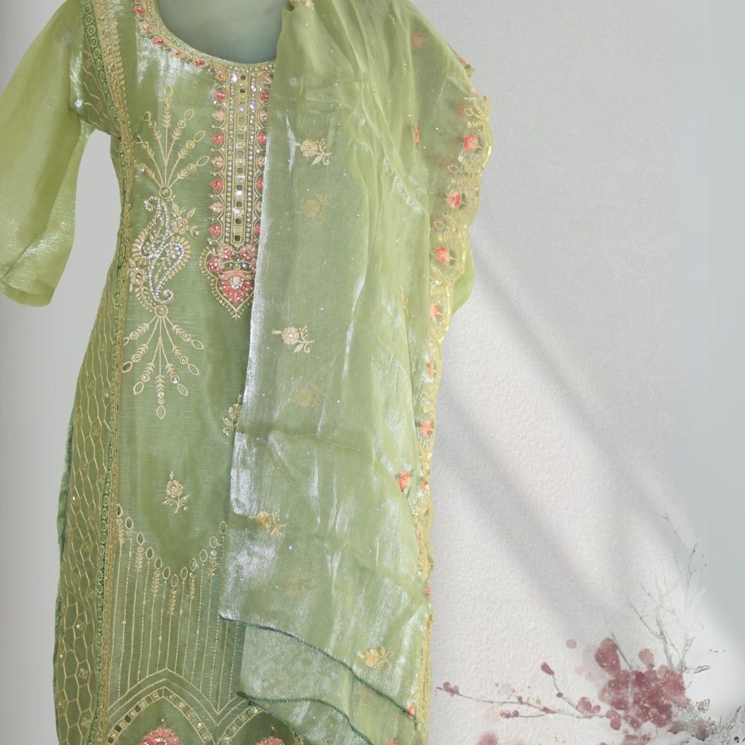 Elegant Pastel Green Salwar Suit with Timeless Patterns and Flowing Dupatta