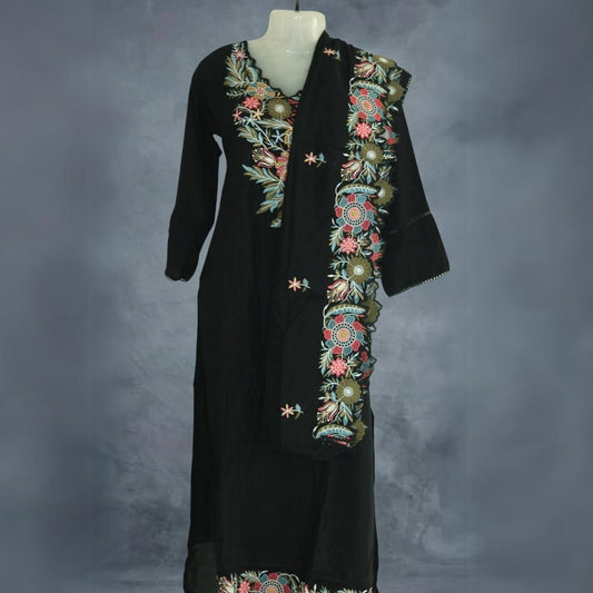 Bold Black Salwar Suit with Exquisite Embellishments!