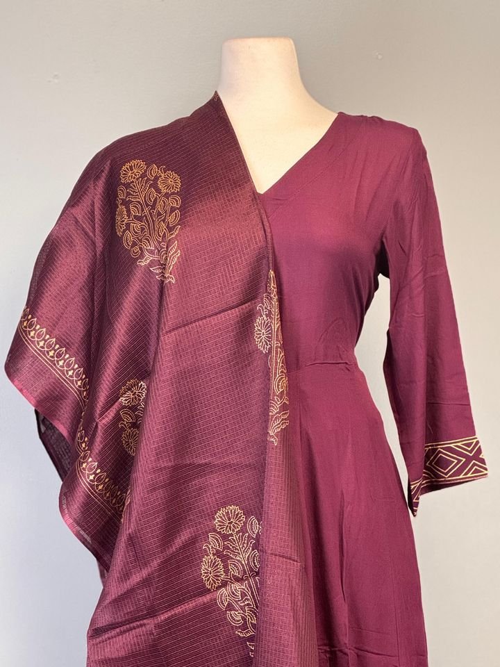 Wine Kurta Set with Richly Textured Dupatta