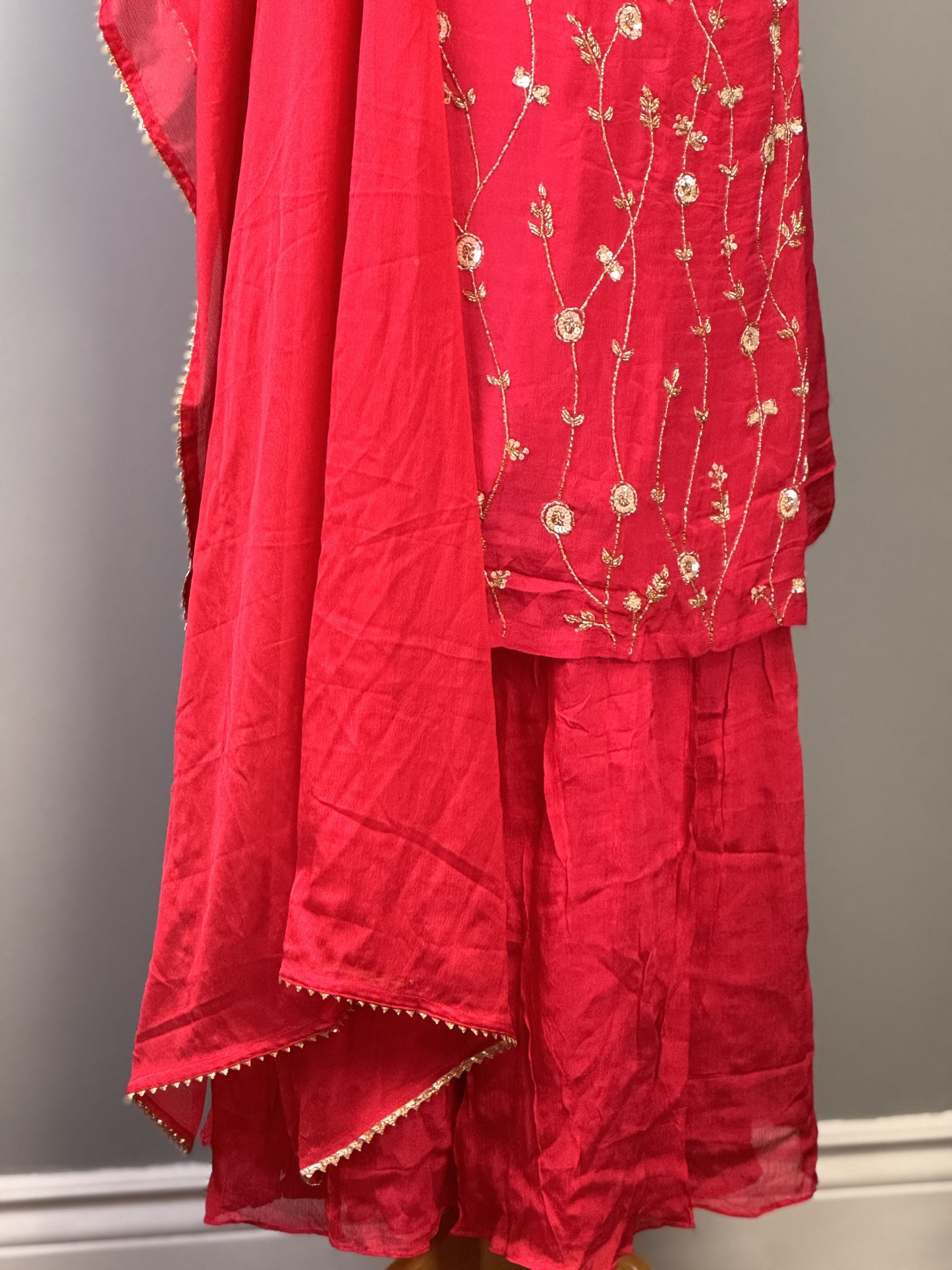 Awe-Inspiring Red Salwar Suit with Glamorous Beadwork