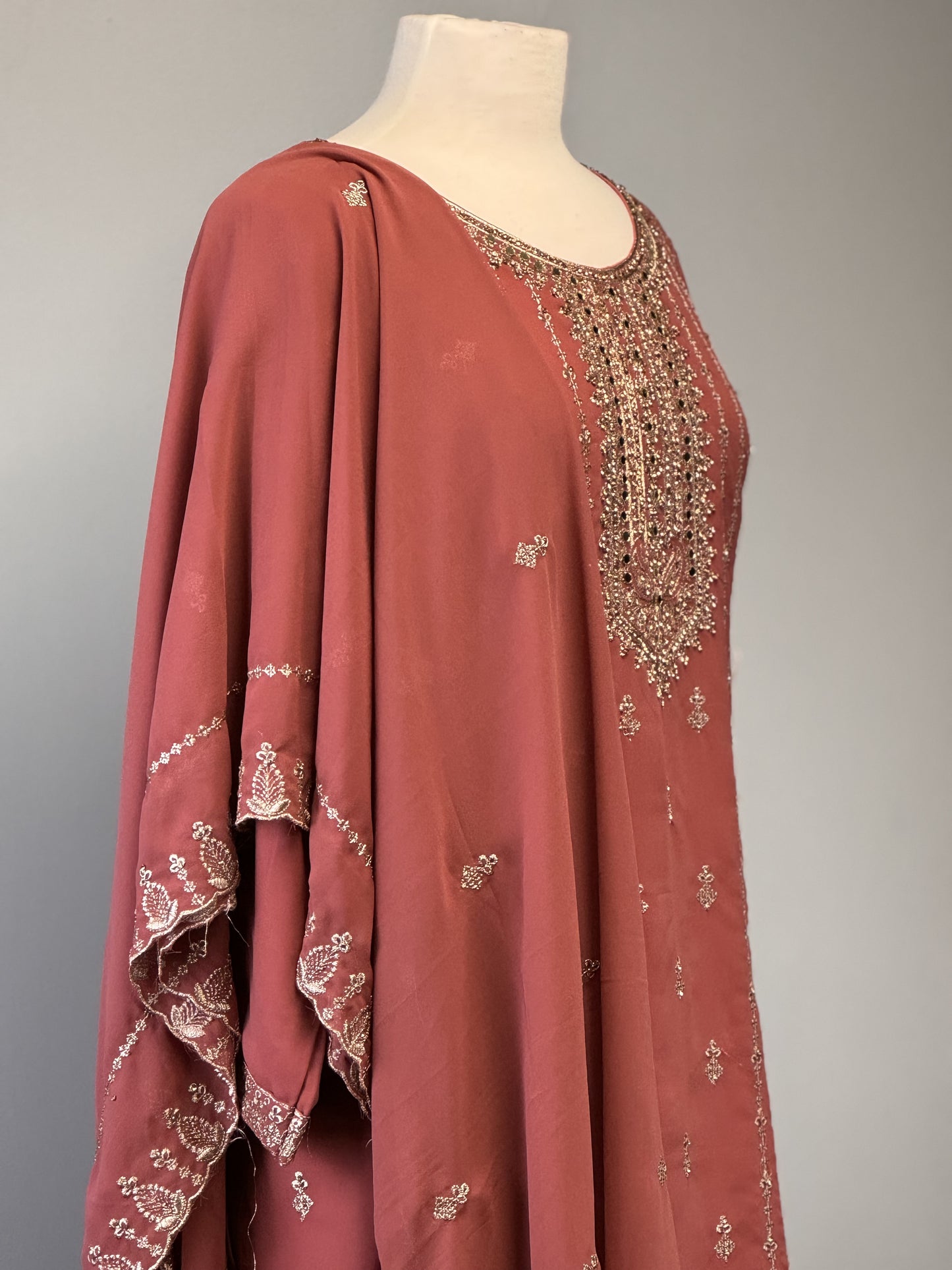 Charming Pink Salwar Suit with Exquisite Golden Accents