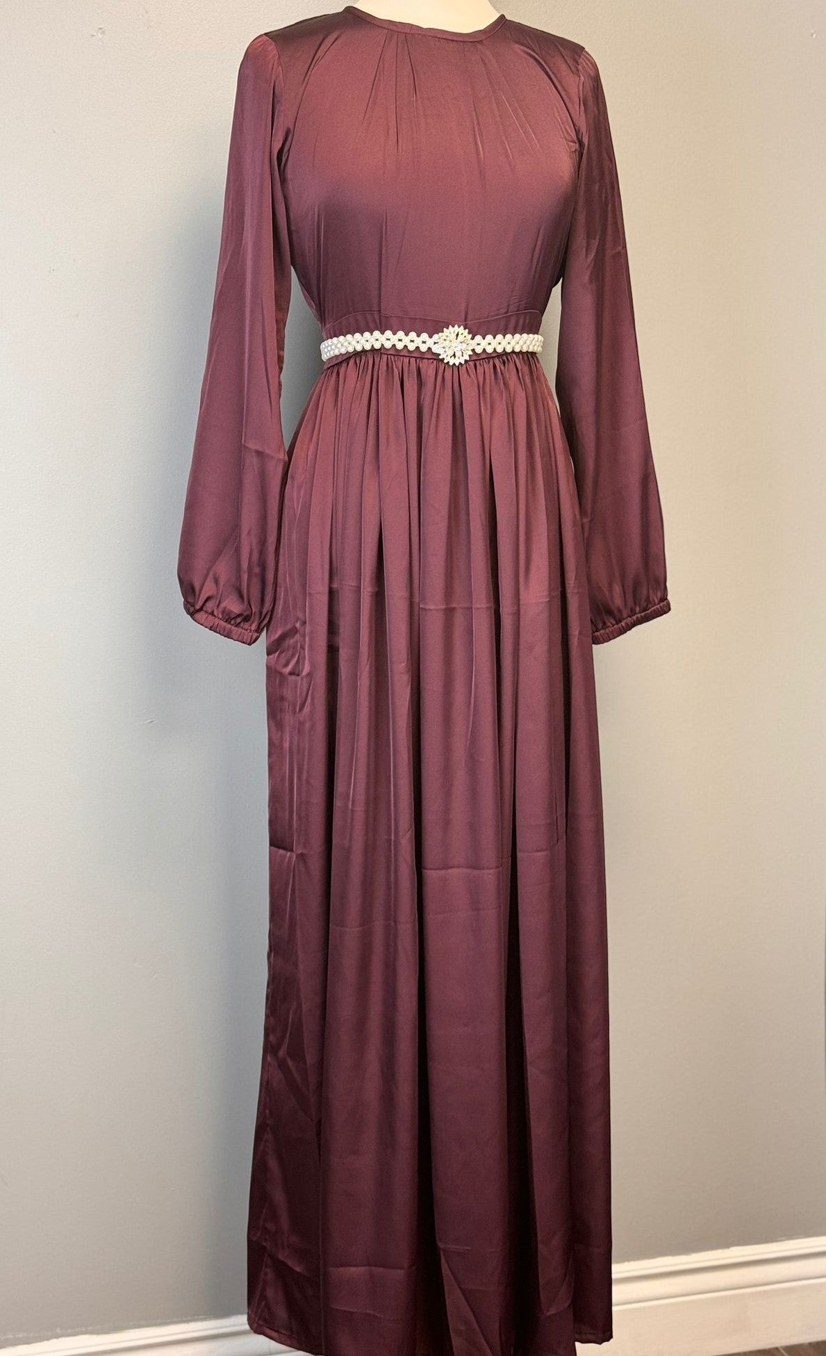 Versatile Brown Maxi Dress with a Flattering Belt